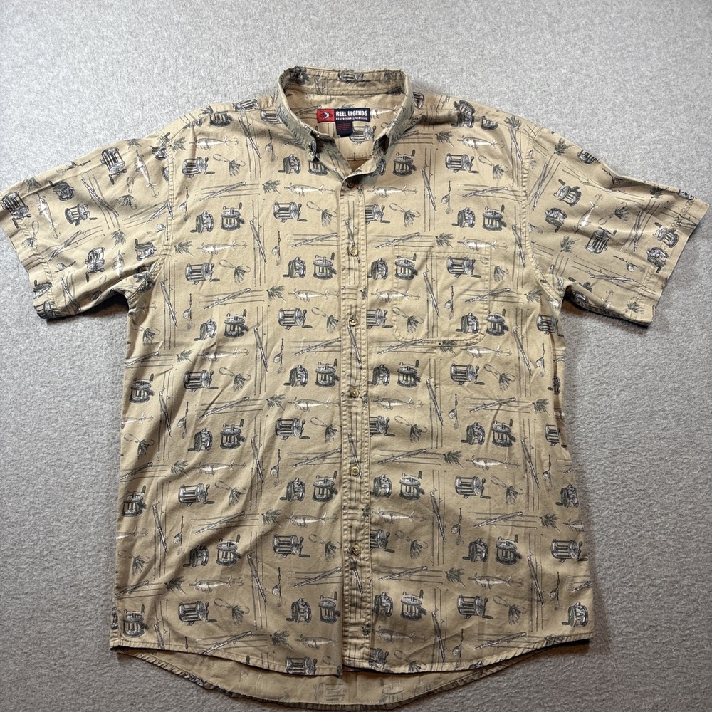 REEL LEGENDS Men's Short Sleeve Button Down Sz L Tan Fishing All Over Print Lure